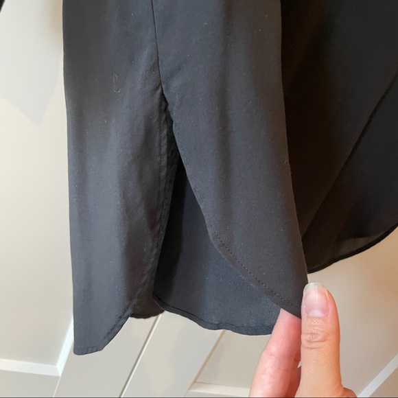 Uniqlo Black Blouse with Contrast Trim - Picture 3 of 4
